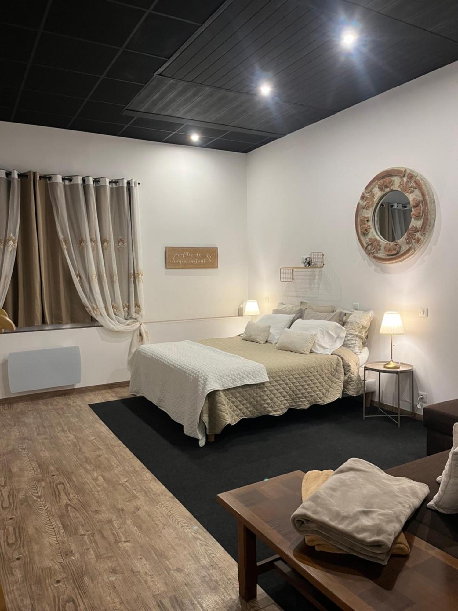 The Corner Properties Ноармутие-ан-л'Ил Екстериор снимка